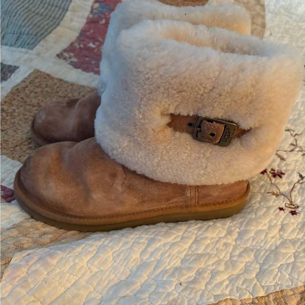 UGG Suede Chestnut and Cream Shearling Boots Size 6